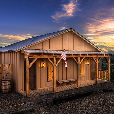 Miners Cabins #1 - Two Double Beds And Private Balcony ทูมสโตน ภายนอก รูปภาพ