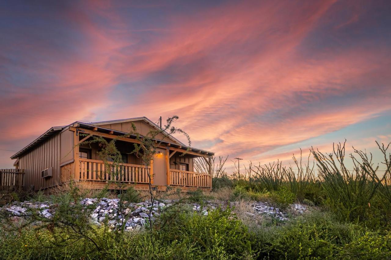 Miners Cabins #1 - Two Double Beds And Private Balcony ทูมสโตน ภายนอก รูปภาพ